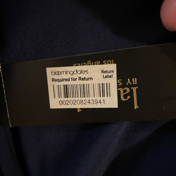 One shoulder Formal gown - Picture 3 of 6